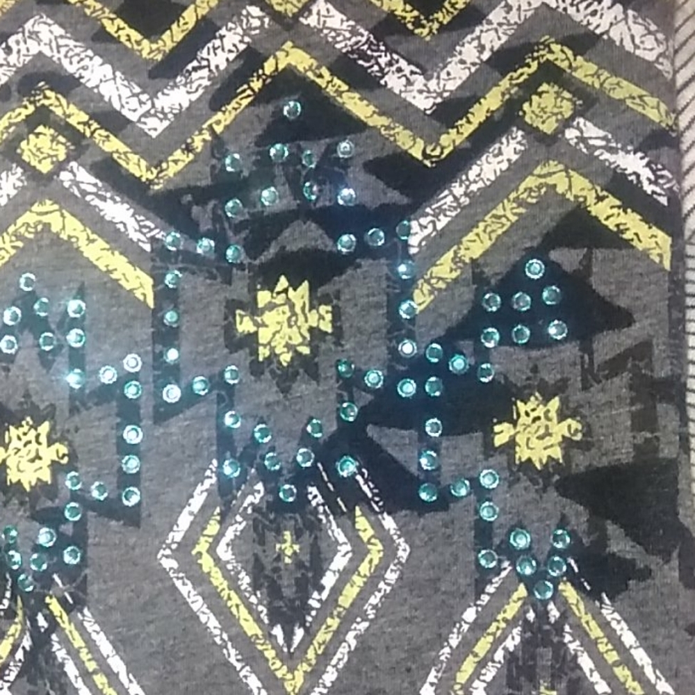Aztec shirt - Picture 3 of 8